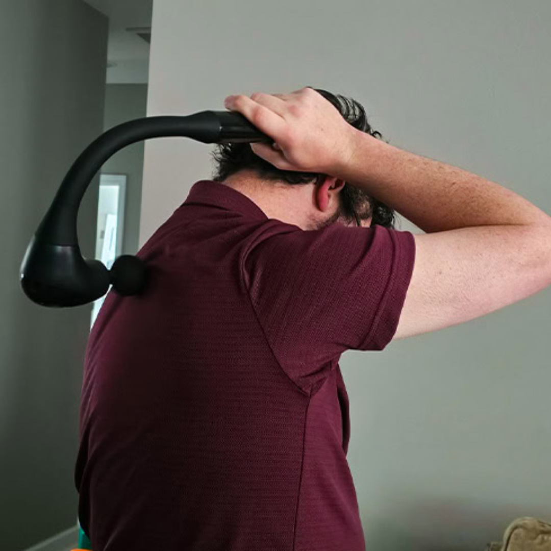 Ručni masažer s 4 nastavka i 9 razina